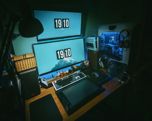 Gaming PC hardware display and monitor setup
